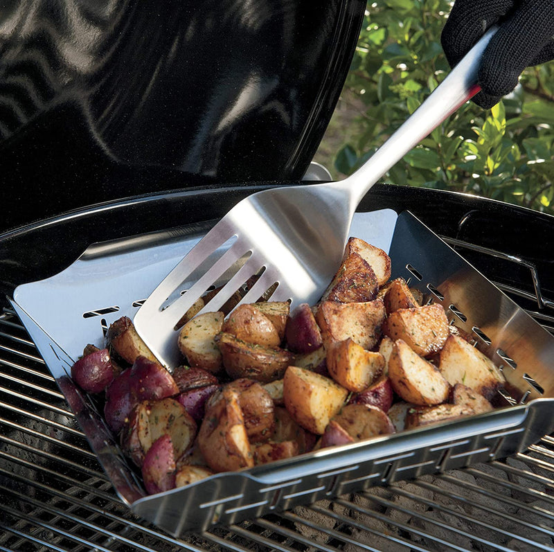 Load image into Gallery viewer, Weber Deluxe Grilling Basket Square
